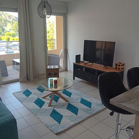 Superbe Appartement T2 Cuers Luaran gambar